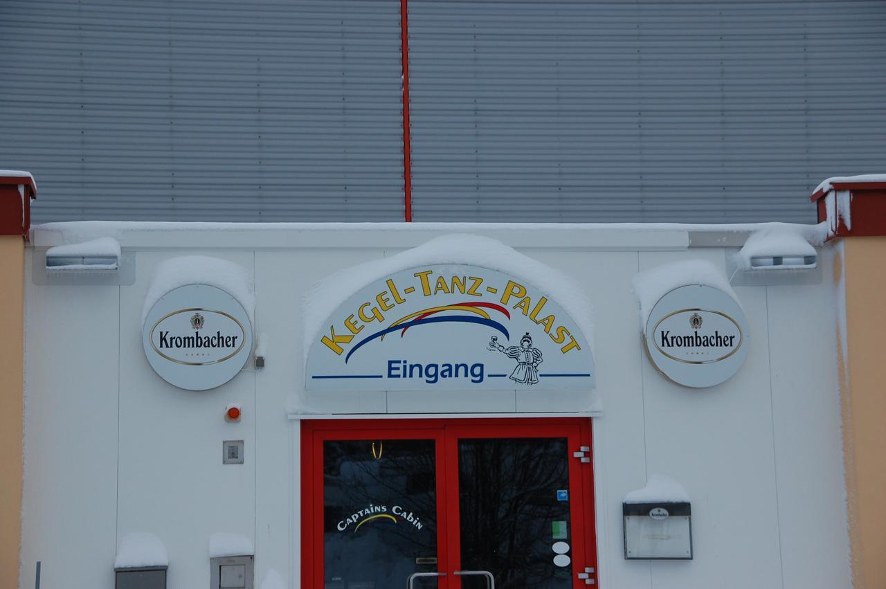 Отель Kegel Tanz Palast Винтерберг Экстерьер фото